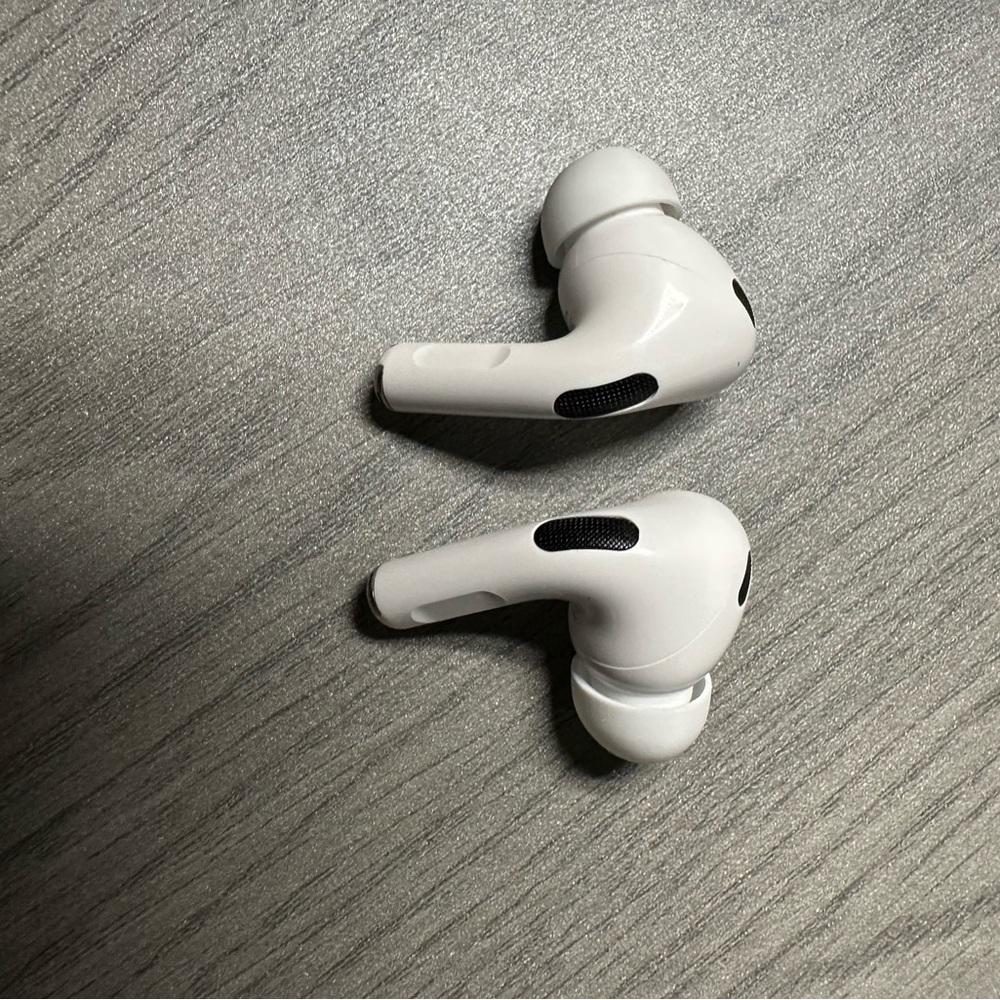 Used AirPods Pro 2 open to offers